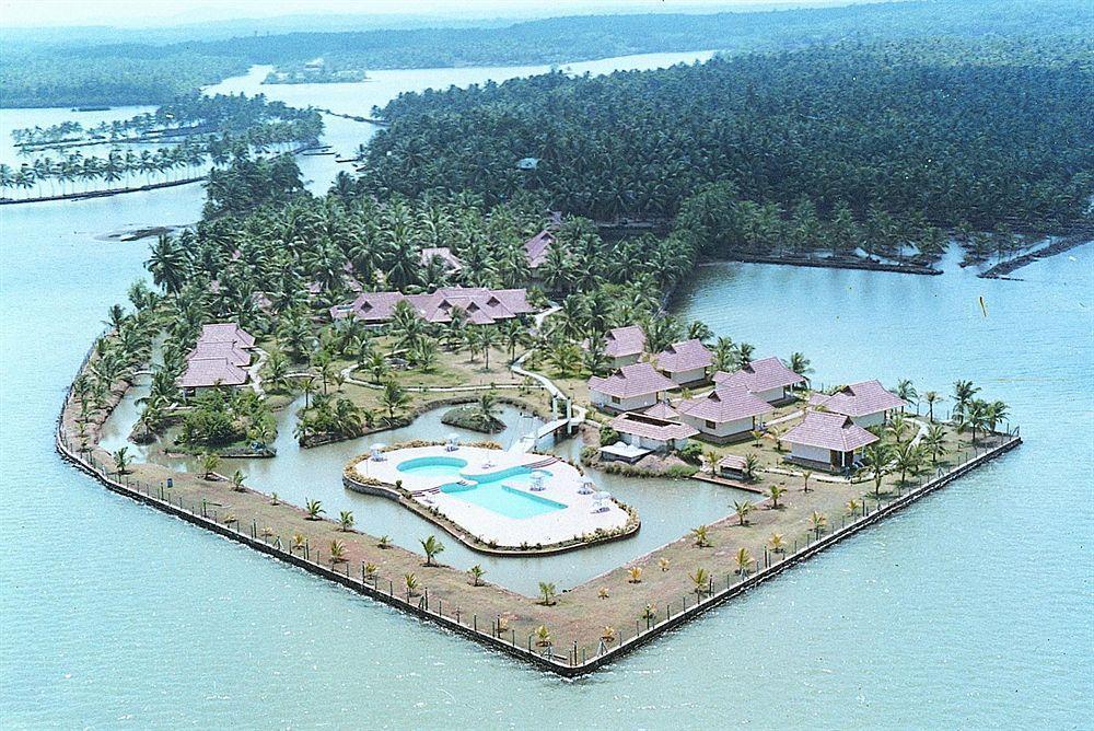 Aquasserenne Колам Екстериор снимка